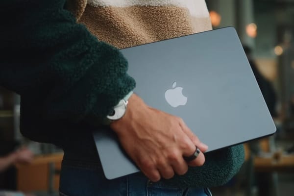 MacBook em vez de iPad: vantagens de um laptop em 2023