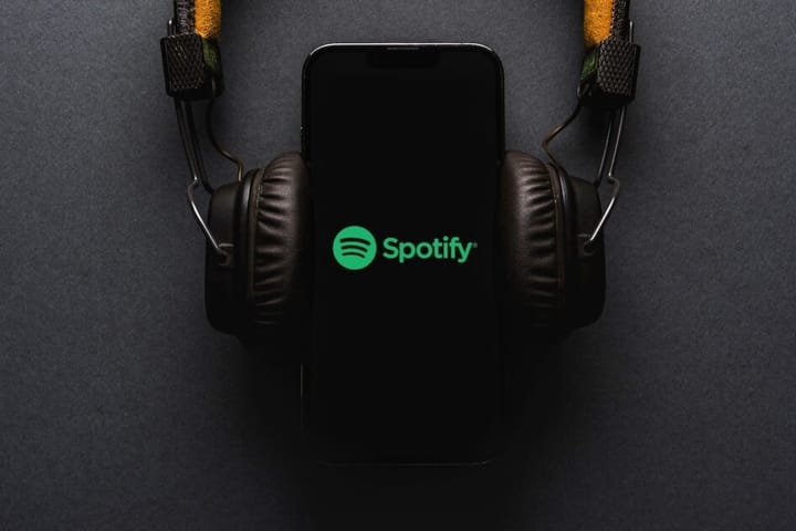 Por que 1.000 artistas lançam álbum inaudível no Spotify